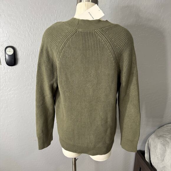 NWT Everlane The Classic Cardigan in Everyday Cotton, Olive, S - Picture 3 of 5